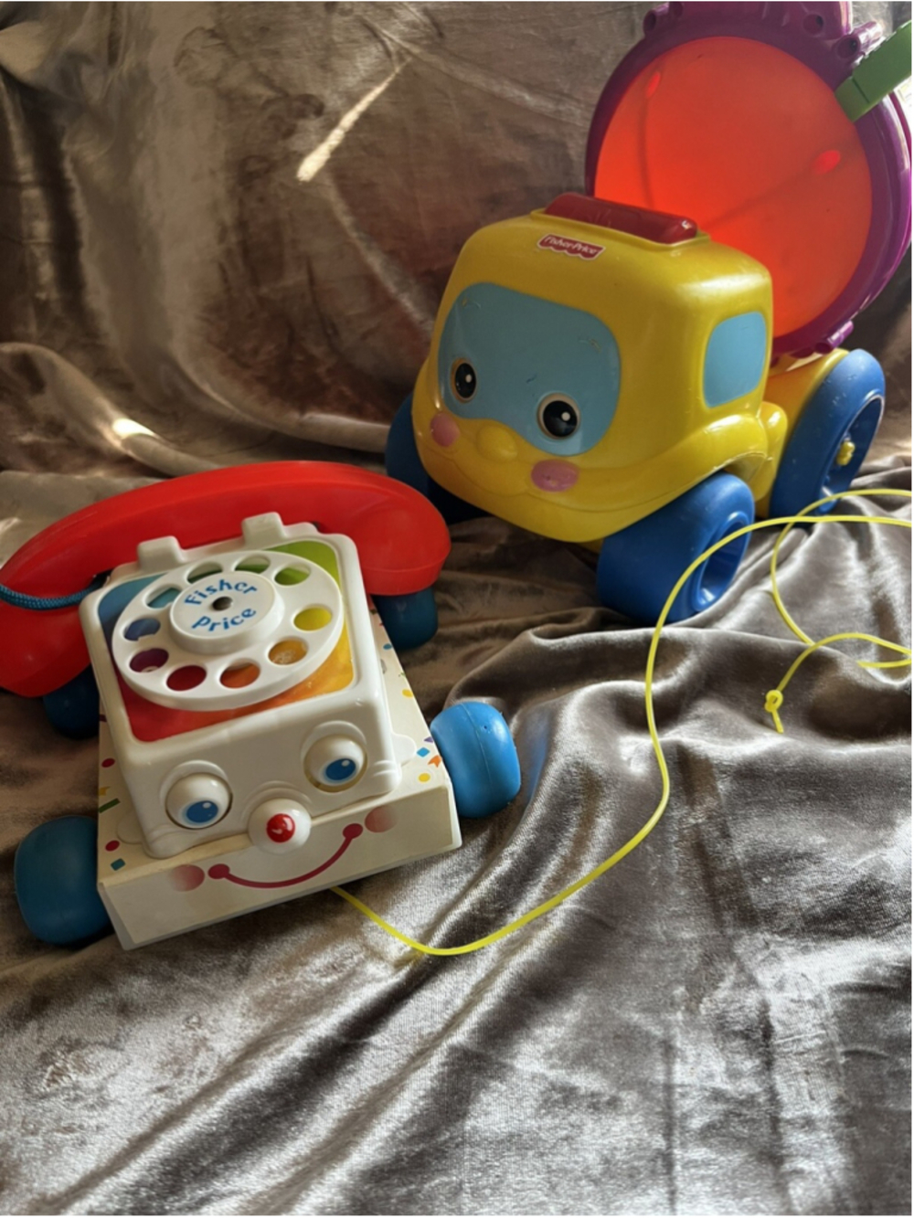 FISHER PRICE BRILLIANT BASICS SPIN & SPILL CEMENT TRUCK W/ FISHER PRICE PHONE